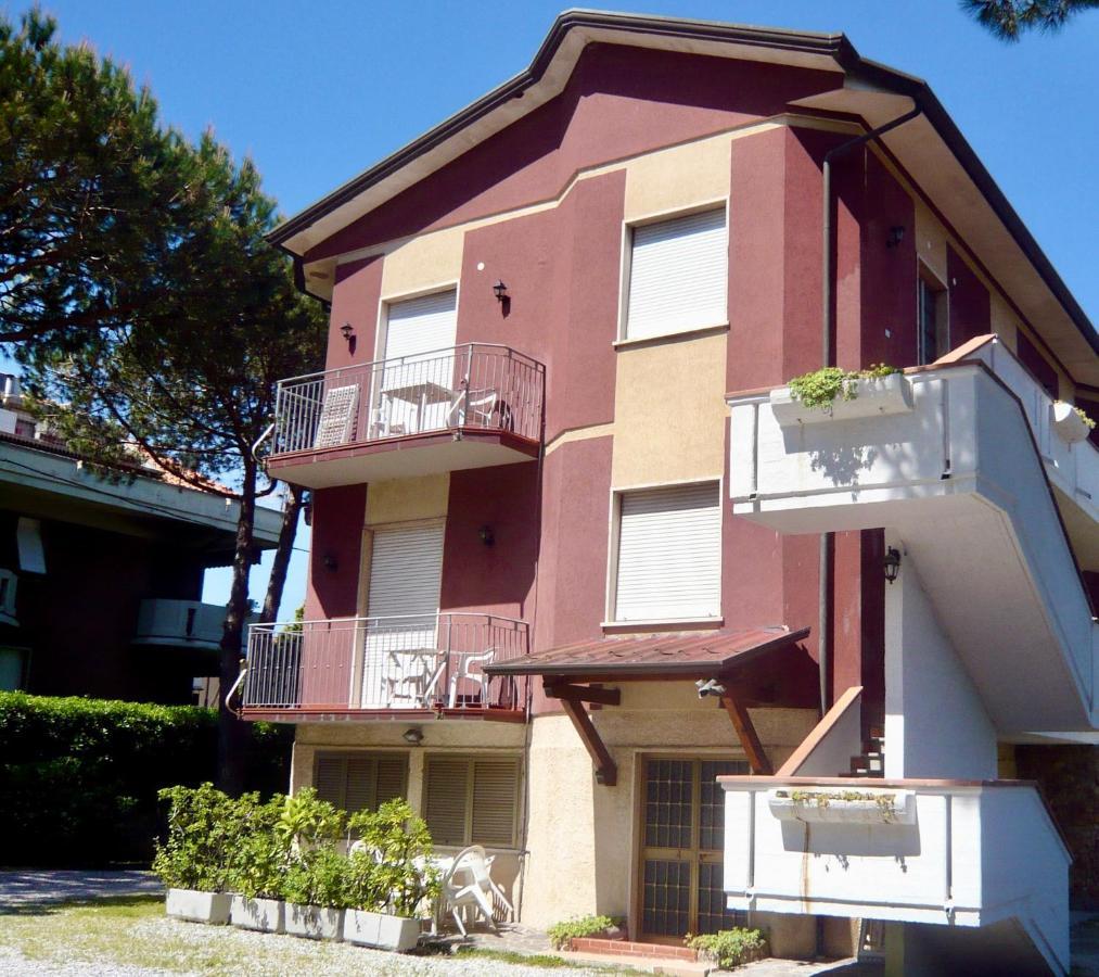 Iss Travel Apartments Casa Maria In Marina Di Massa Massa  Exterior foto